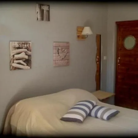 Bed & Breakfast Aux Bois Flottes