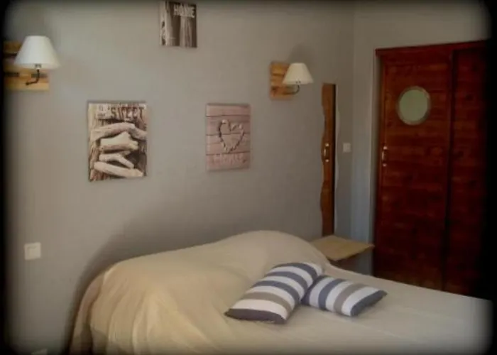 Bed & Breakfast Aux Bois Flottes